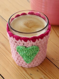 Kaffevarmer - Lyserd m/lime hjerte