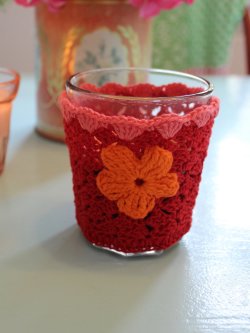 Kaffevarmer - Rød m/orange blomst